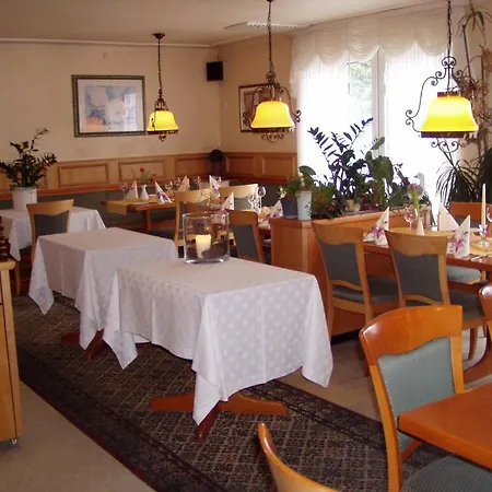 Zum Rothenberg 3*